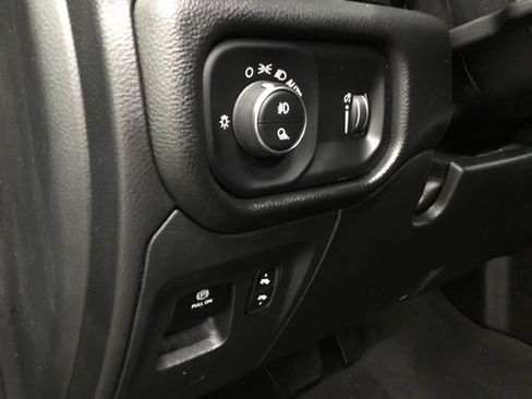Used 2023 RAM 1500 Big Horn AWD/4WD image 9
