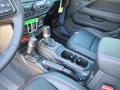New 2026 Jeep Gladiator Rubicon AWD/4WD image 15