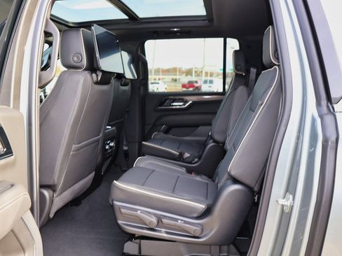 New 2026 GMC Yukon XL Elevation image 13