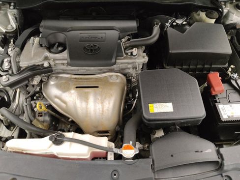 Used 2016 Toyota Camry LE FWD image 30
