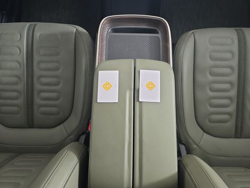Used 2023 Rivian R1T Adventure AWD/4WD image 30