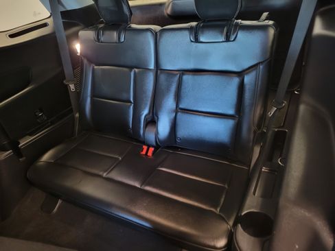Used 2022 Ford Explorer XLT w/ Equipment Group 202A AWD/4WD image 12