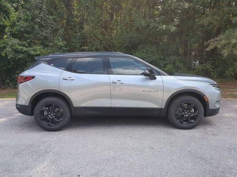 New 2026 Chevrolet Blazer LT w/ Midnight/Sport Edition FWD image 3