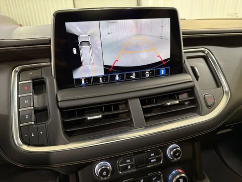 Used 2021 GMC Yukon AT4 w/ Rear Media and Nav Package image 18