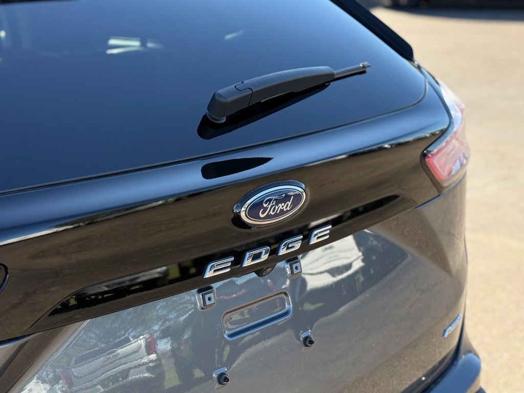 Used 2024 Ford Edge SEL w/ Convenience Package AWD/4WD image 36