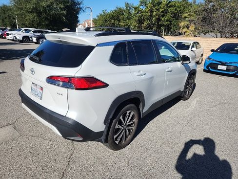Used 2023 Toyota Corolla Cross XLE image 5