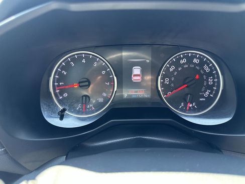 Used 2020 Toyota RAV4 LE FWD image 25