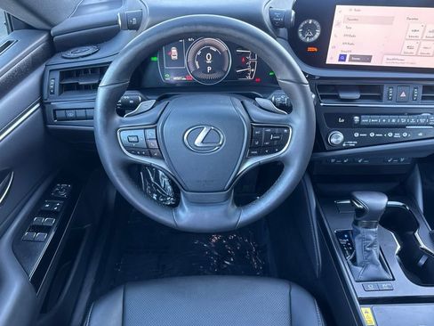 Used 2025 Lexus ES 300h w/ Premium Package image 13