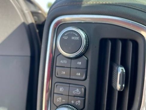 Used 2023 GMC Sierra 2500 AT4 w/ AT4 Preferred Package AWD/4WD image 24