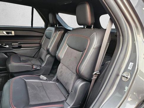 Used 2023 Ford Explorer ST-Line w/ Class IV Trailer Tow Package image 19