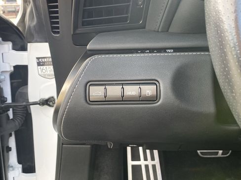 Used 2021 Lexus LC 500 Convertible image 26