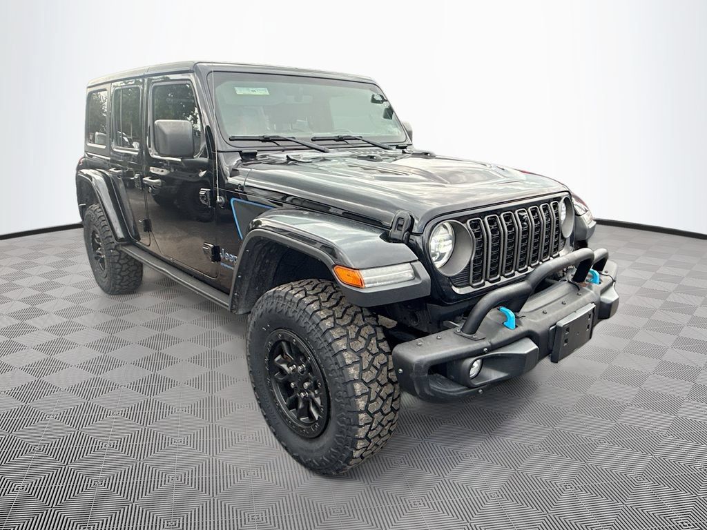 Used 2023 Jeep Wrangler Unlimited Rubicon 4xe AWD/4WD image 4