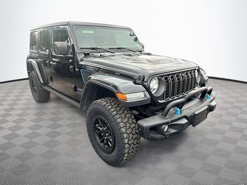 Used 2023 Jeep Wrangler Unlimited Rubicon 4xe AWD/4WD image 4