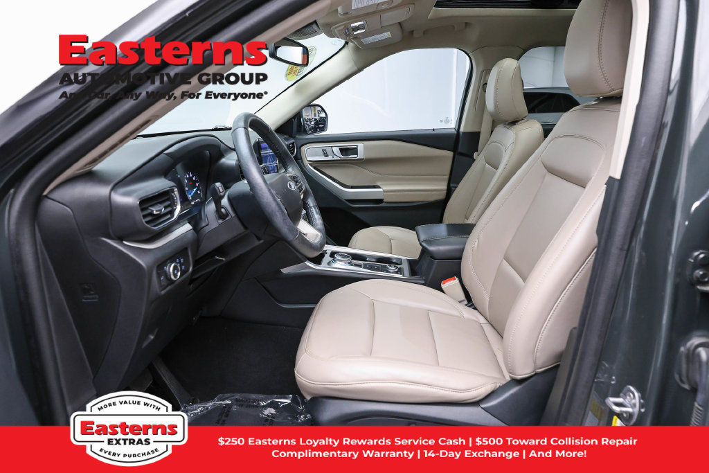 Used 2023 Ford Explorer XLT w/ Equipment Group 202A AWD/4WD image 15