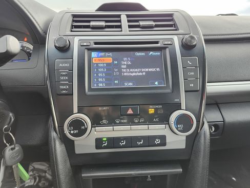 Used 2013 Toyota Camry SE FWD image 28
