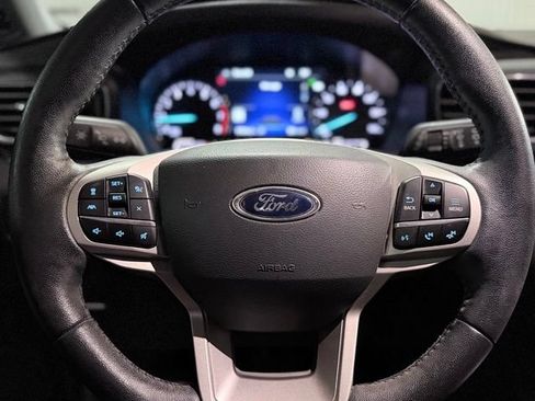 Used 2021 Ford Explorer XLT w/ Equipment Group 202A RWD image 25