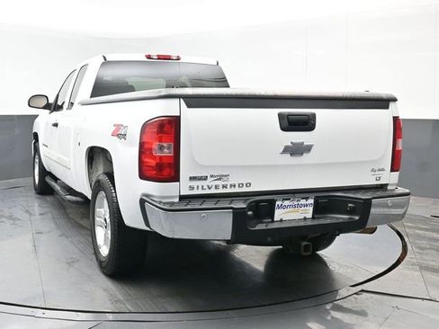 Used 2007 Chevrolet Silverado 1500 LT w/ 2LT Audio Package AWD/4WD image 12