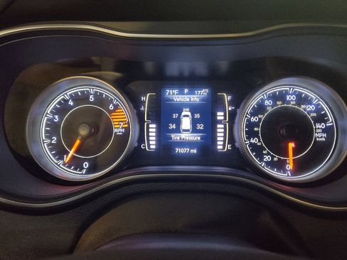 Used 2020 Jeep Cherokee Latitude image 23