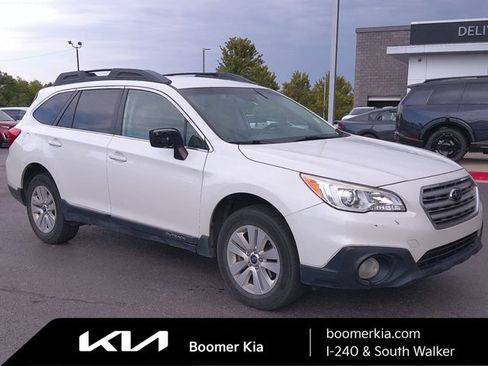 Used 2016 Subaru Outback 2.5i Premium AWD/4WD image 4