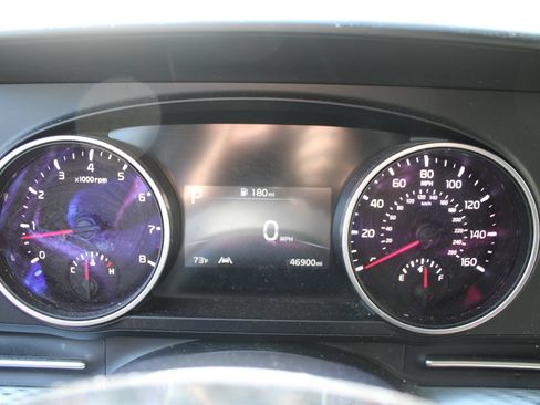 Certified 2024 Kia Carnival LX FWD image 33