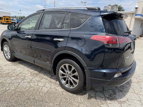 Used 2018 Toyota RAV4 Limited AWD/4WD image 5