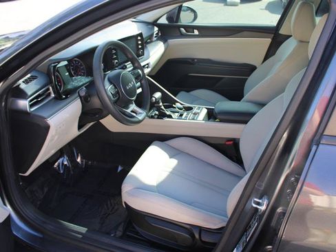 Used 2022 Kia K5 LXS FWD image 10