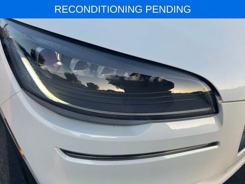 Used 2024 Lincoln Aviator 2WD w/ Premium Package image 5