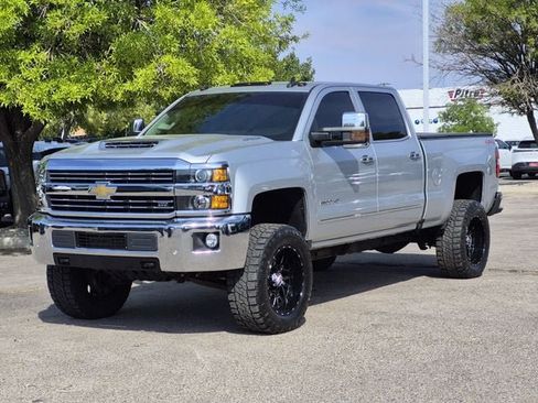 Used 2019 Chevrolet Silverado 2500 LTZ w/ Duramax Plus Package AWD/4WD image 2