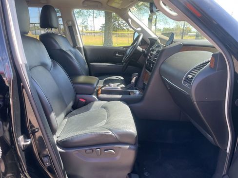 Used 2024 Nissan Armada SL w/ Captain's Chairs Package image 17