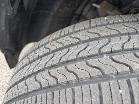 Used 2023 Nissan Rogue SV image 15