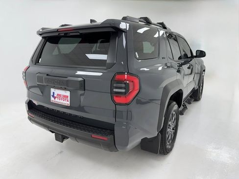 Used 2025 Toyota 4Runner SR5 image 40