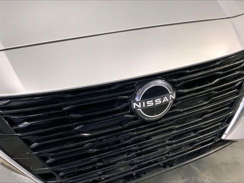 Used 2025 Nissan Altima 2.5 SV FWD image 28