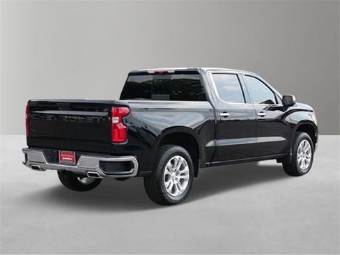 Used 2023 Chevrolet Silverado 1500 LTZ w/ LTZ Premium Package image 5