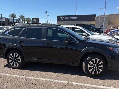 Used 2023 Subaru Outback Limited image 1