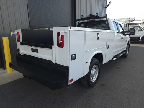 Used 2020 Ford F250 XL AWD/4WD image 7