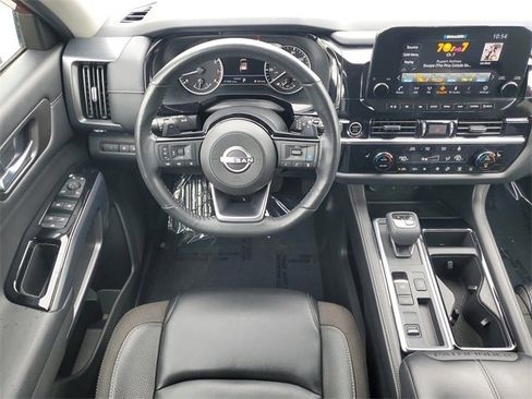 Certified 2023 Nissan Pathfinder SL image 10