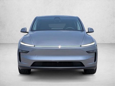 Used 2026 Tesla Model Y 2WD image 2