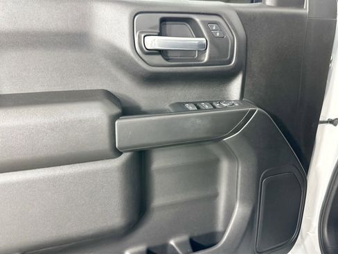 Used 2023 Chevrolet Silverado 1500 Custom image 15