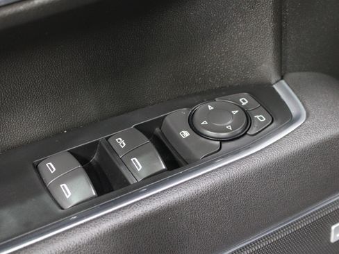 Used 2025 Chevrolet Silverado 1500 LT Trail Boss w/ Convenience Package II AWD/4WD image 7