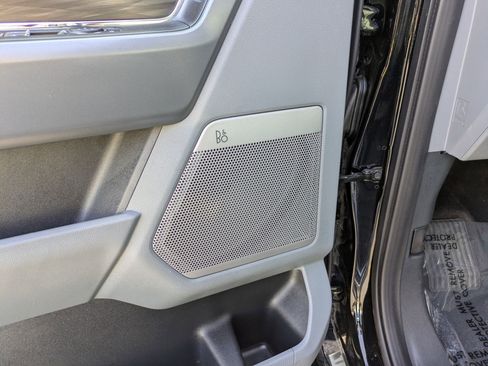 Used 2025 Ford F150 Lariat w/ Equipment Group 501A Mid image 13