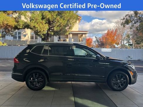 Certified 2024 Volkswagen Tiguan SE w/ Panoramic Sunroof Package image 9