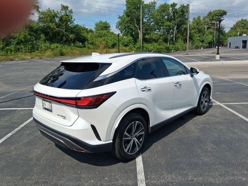 Used 2024 Lexus RX 350h w/ Cold Area Package AWD/4WD image 4