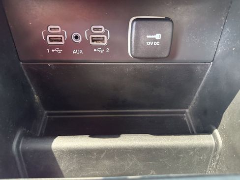 Used 2024 Jeep Grand Cherokee Limited w/ Black Appearance Package image 43