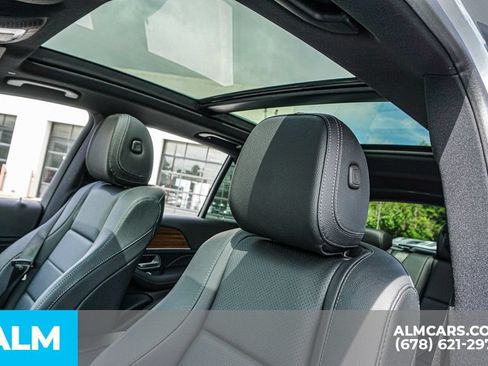 Used 2025 Mercedes-Benz GLE 450e 4MATIC image 17
