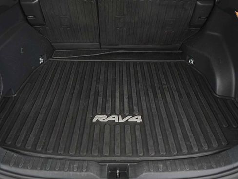 Used 2019 Toyota RAV4 Limited AWD/4WD image 27