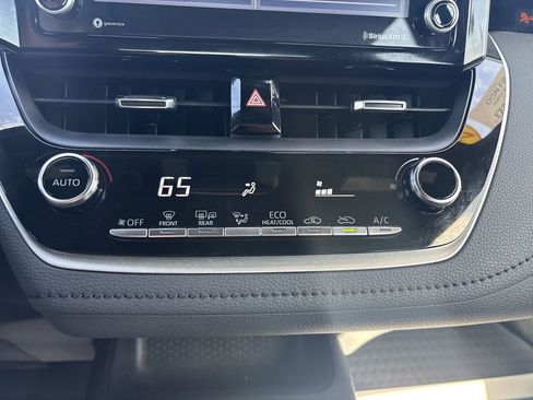 Used 2022 Toyota Corolla SE image 15