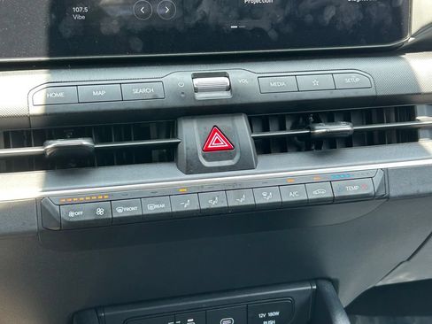 Used 2025 Kia K4 FWD image 25