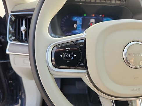 Used 2026 Volvo XC90 B6 Ultra w/ Protection Package Premier AWD/4WD image 20