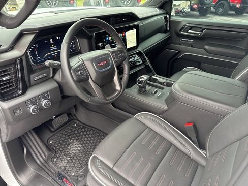 Used 2025 GMC Sierra 1500 AT4X image 39
