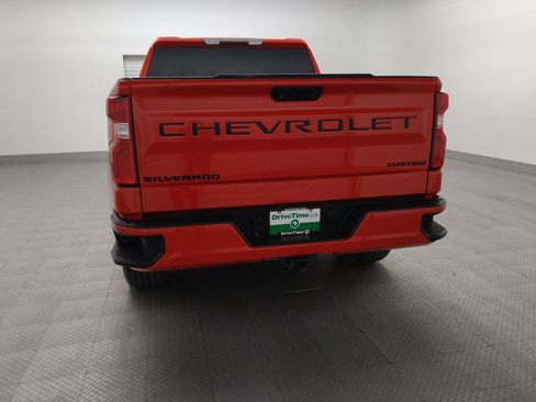 Used 2021 Chevrolet Silverado 1500 Custom w/ LPO, Dark Essentials Package RWD image 6